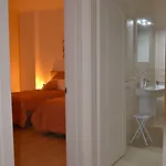 Ferriera 8 Oda ve Kahvaltı 4*