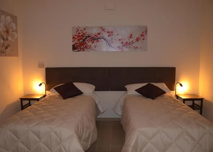 Oda ve Kahvaltı Ferriera 8 3*